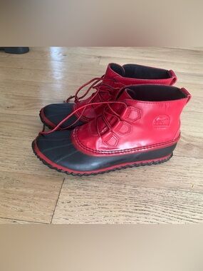 Sorel Waterproof Boots Size 9